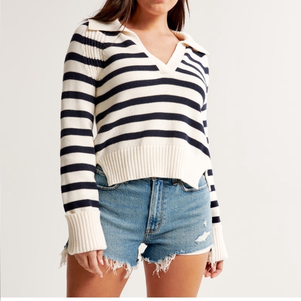 Abercrombie & Fitch Curve Love The Mom Short Mid Rise